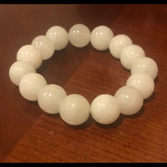 Beautiful Milky Quartz Bracelet - Picture 4 of 4